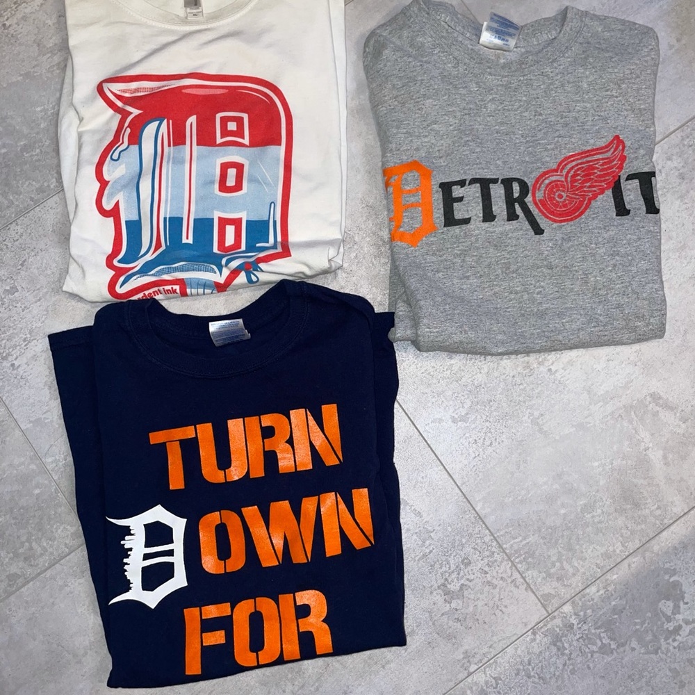 Detroit t-shirts (lot of 3 shirts)